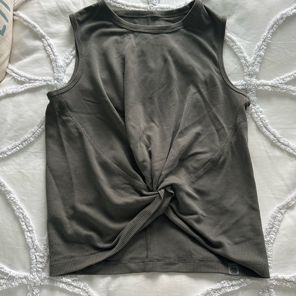 Lululemon Sleeveless Twist Front Top